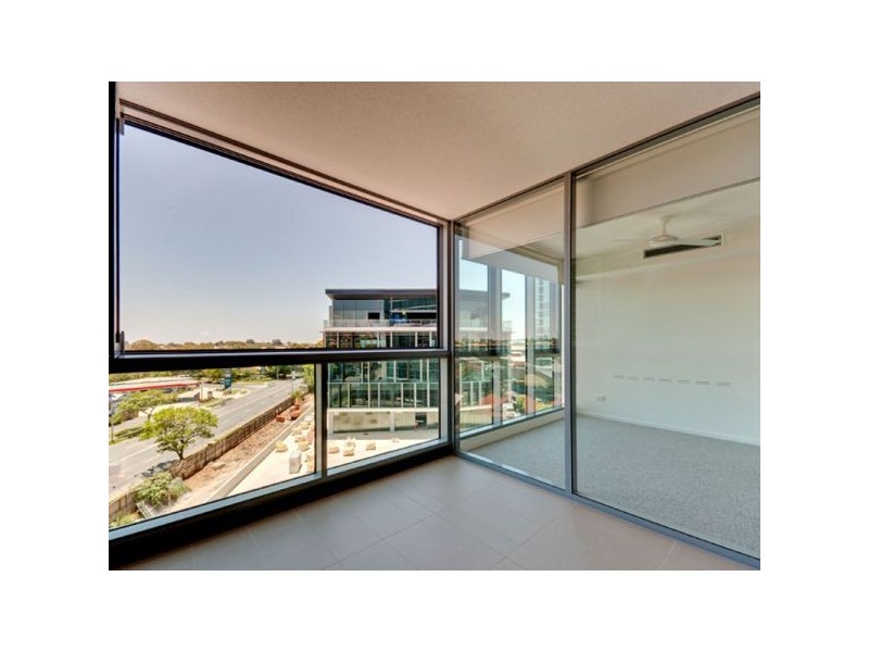 30503/2 Harbour Road, Hamilton QLD 4007