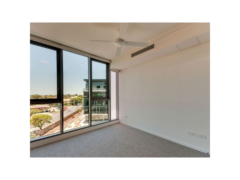 30503/2 Harbour Road, Hamilton QLD 4007