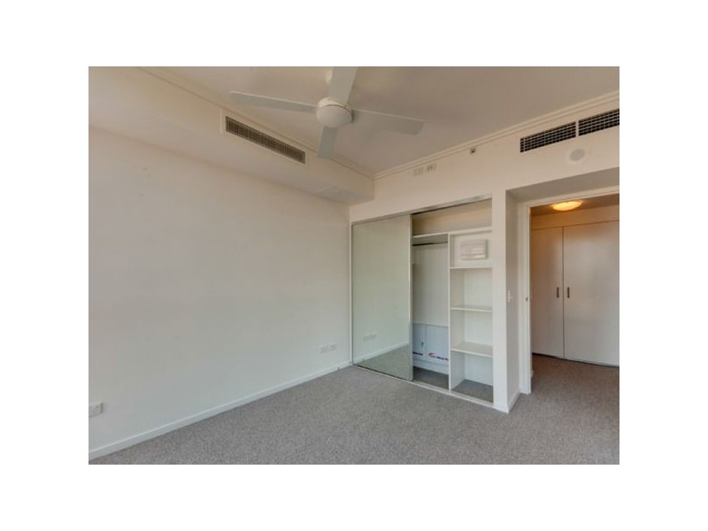 30503/2 Harbour Road, Hamilton QLD 4007