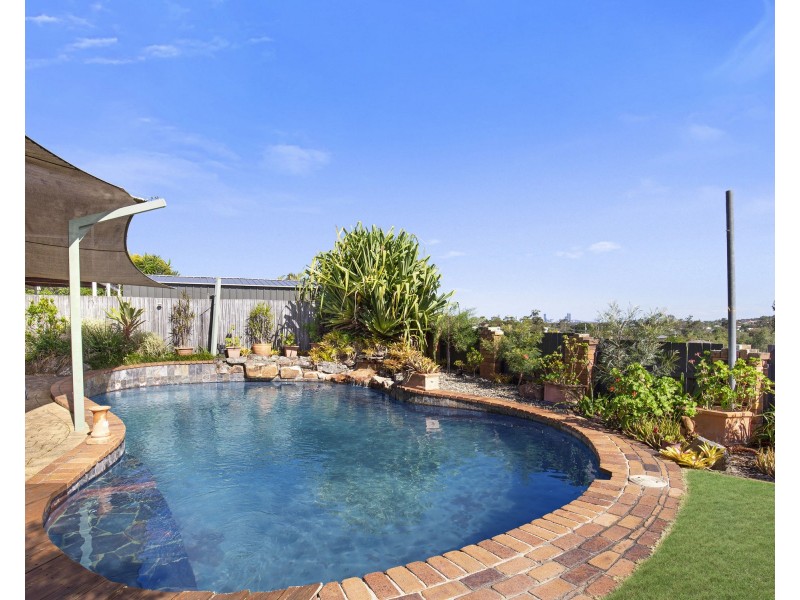 22 Bates Drive, Everton Hills QLD 4053