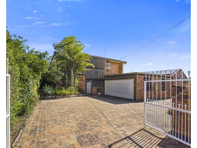 22 Bates Drive, Everton Hills QLD 4053