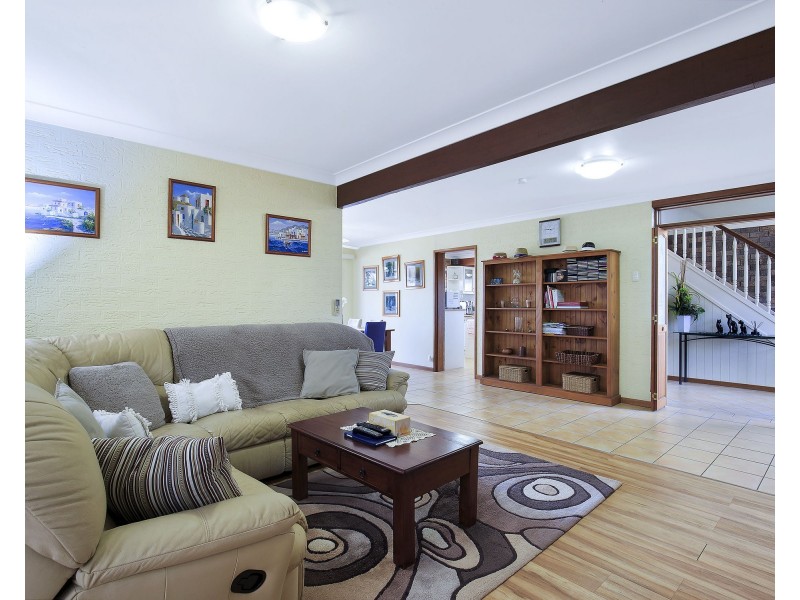 22 Bates Drive, Everton Hills QLD 4053