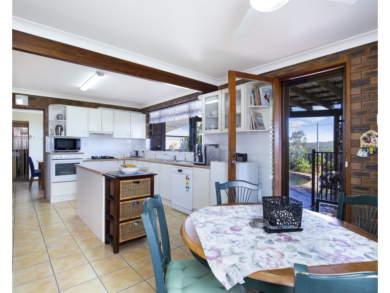 22 Bates Drive, Everton Hills QLD 4053