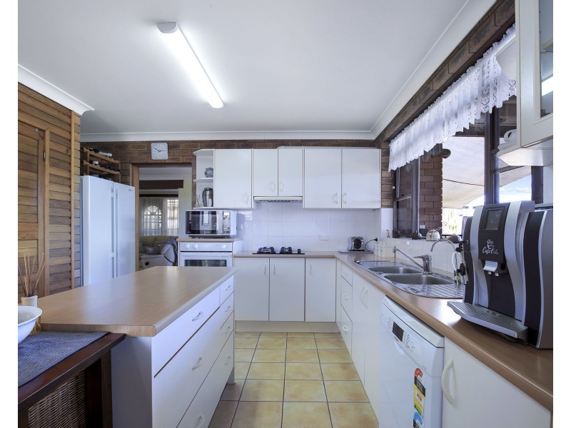 22 Bates Drive, Everton Hills QLD 4053