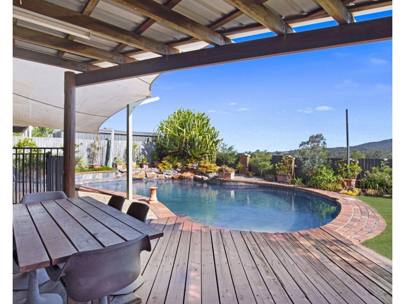 22 Bates Drive, Everton Hills QLD 4053