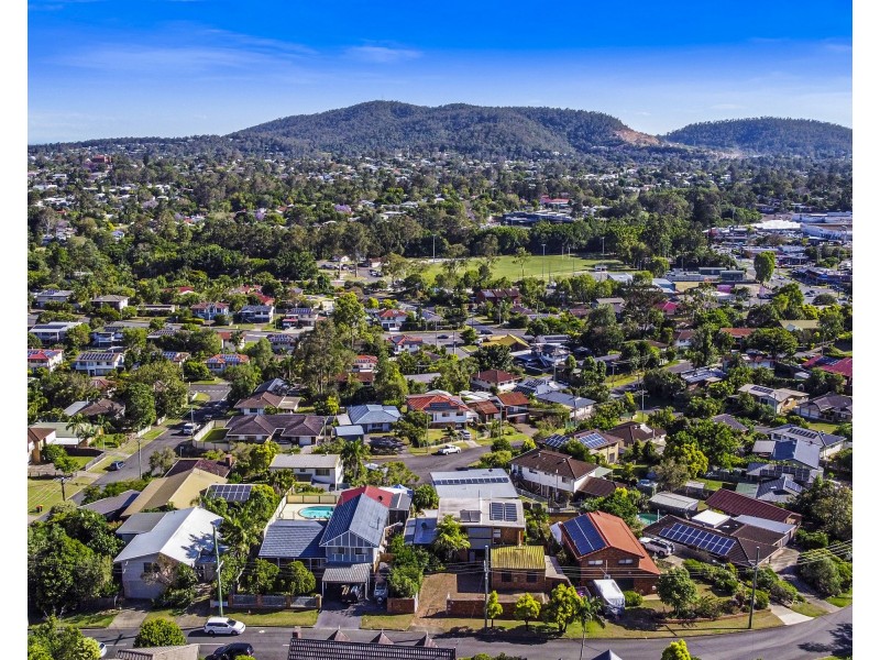 22 Bates Drive, Everton Hills QLD 4053