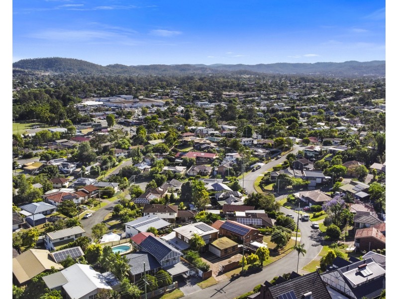 22 Bates Drive, Everton Hills QLD 4053