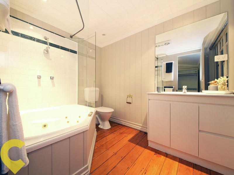 74 Felix Street, Wooloowin QLD 4030