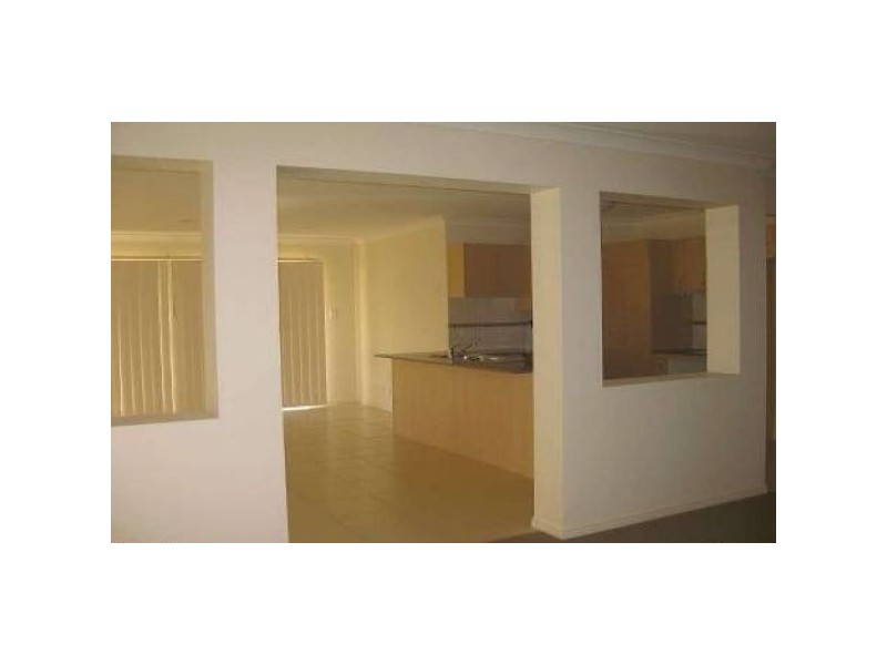 8 Dear Place, Bellmere QLD 4510