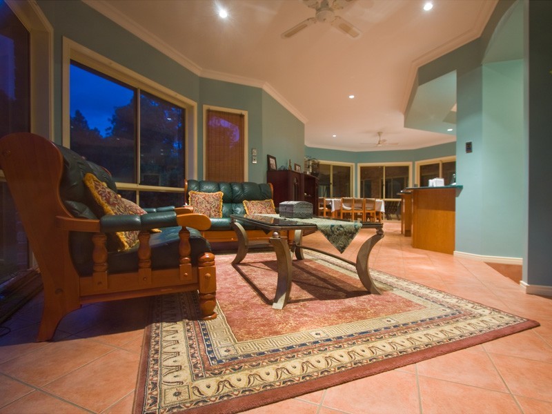 27 Hinchinbrook Court, Burpengary QLD 4505