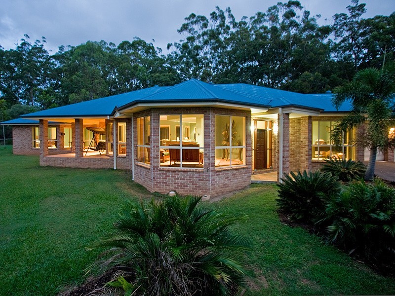 27 Hinchinbrook Court, Burpengary QLD 4505