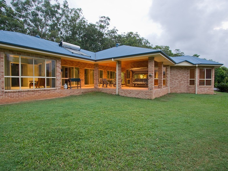 27 Hinchinbrook Court, Burpengary QLD 4505