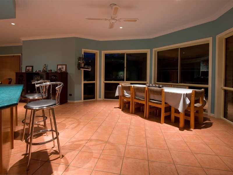 27 Hinchinbrook Court, Burpengary QLD 4505