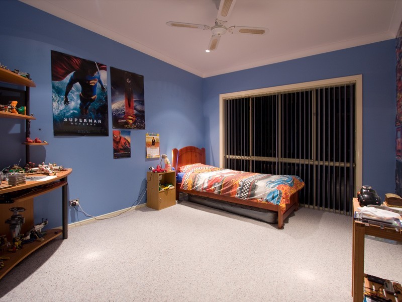 27 Hinchinbrook Court, Burpengary QLD 4505