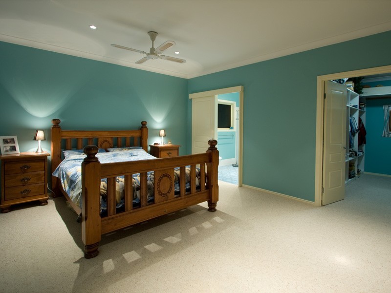 27 Hinchinbrook Court, Burpengary QLD 4505