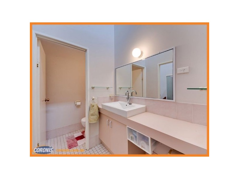 64 Leonarda Drive, Arana Hills QLD 4054