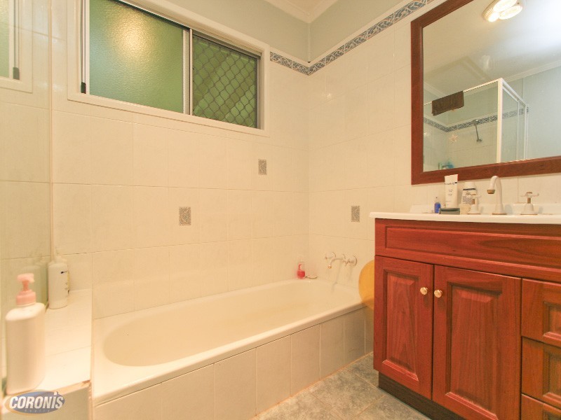 Arana Hills QLD 4054