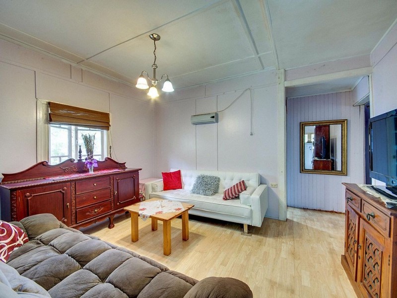 45 Railway Parade, Mitchelton QLD 4053