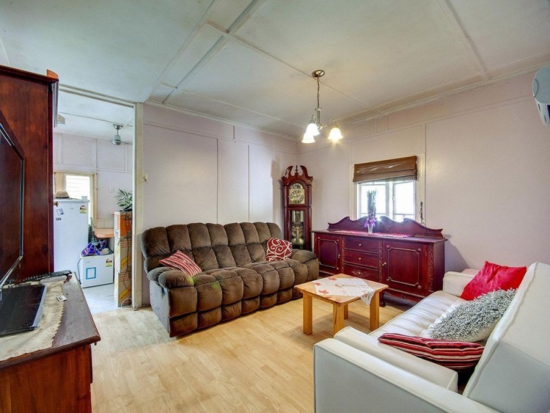 45 Railway Parade, Mitchelton QLD 4053