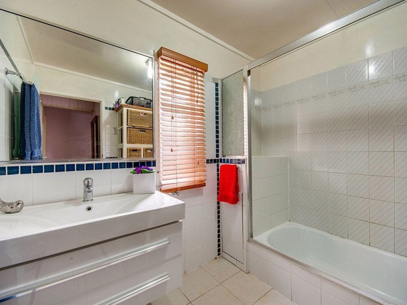 45 Railway Parade, Mitchelton QLD 4053