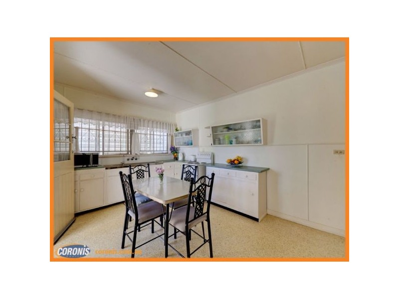 81 Eleventh Avenue, Kedron QLD 4031