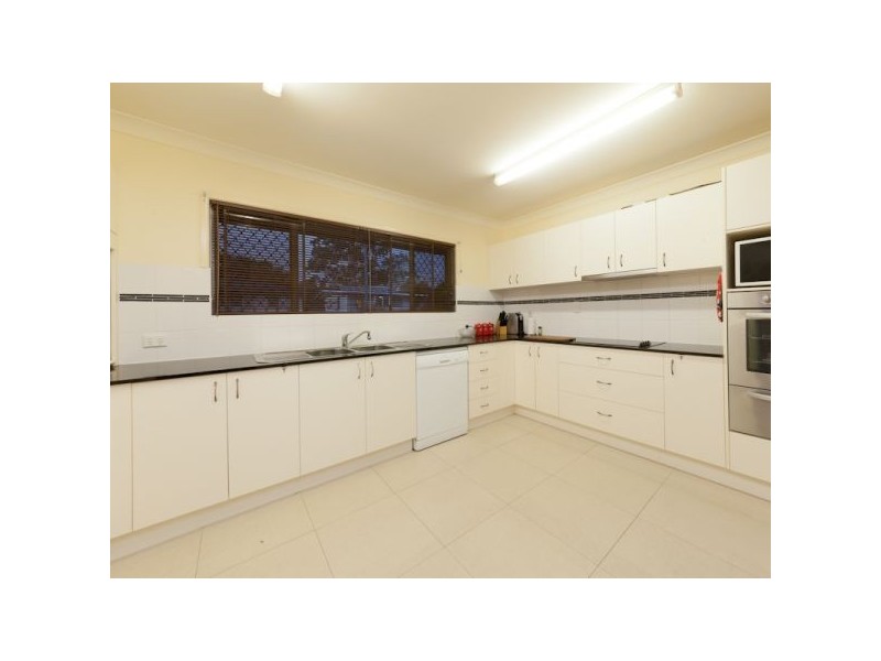 15 Patricia Street, Strathpine QLD 4500