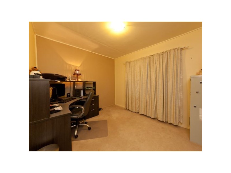 15 Patricia Street, Strathpine QLD 4500