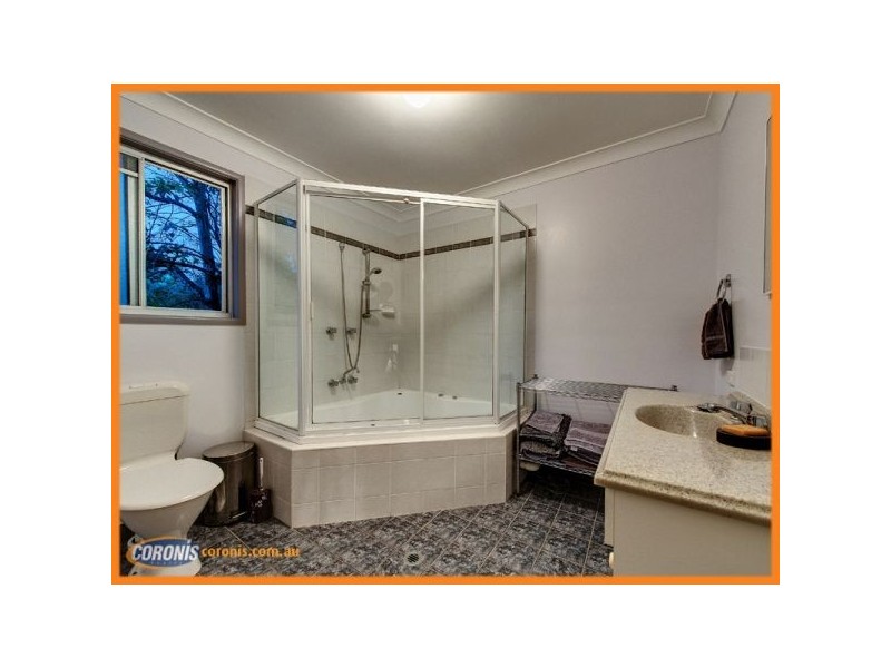 38 Pindari Avenue, Ferny Hills QLD 4055