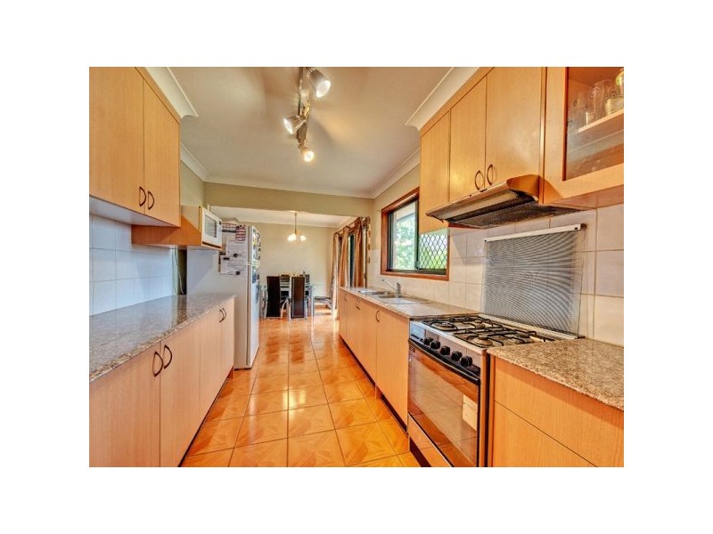 37 Wootton Crescent, Springwood QLD 4127