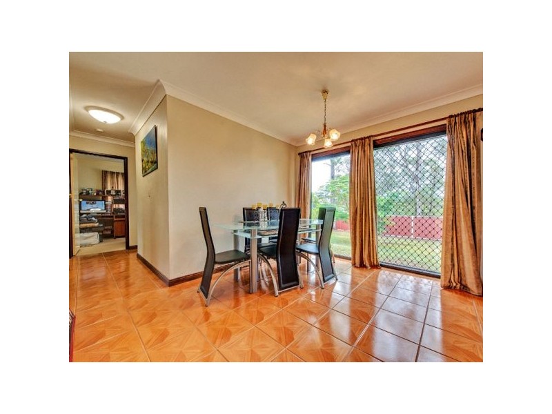 37 Wootton Crescent, Springwood QLD 4127
