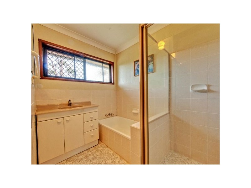 37 Wootton Crescent, Springwood QLD 4127
