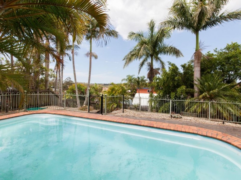 2 Diss Court, Albany Creek QLD 4035