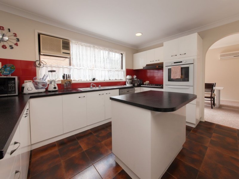 2 Diss Court, Albany Creek QLD 4035