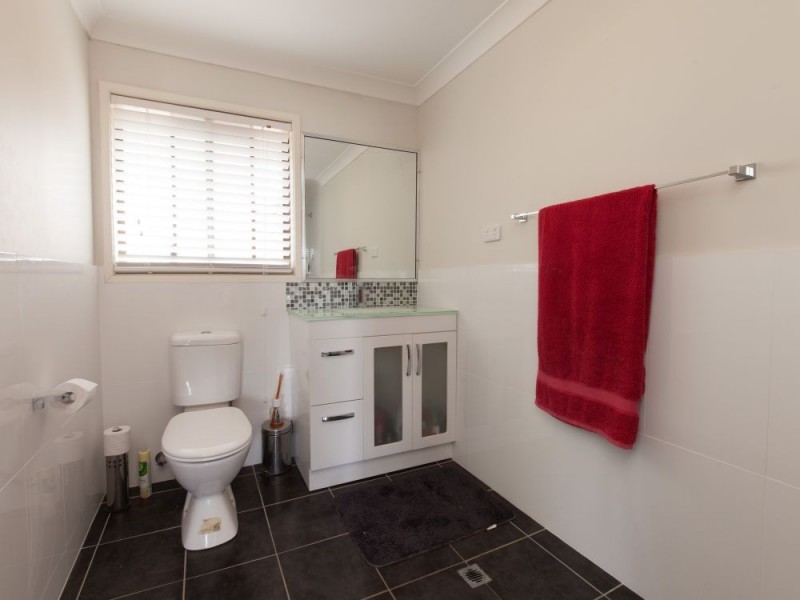 2 Diss Court, Albany Creek QLD 4035