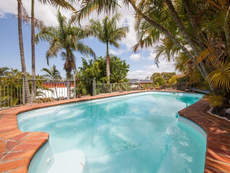 2 Diss Court, Albany Creek QLD 4035