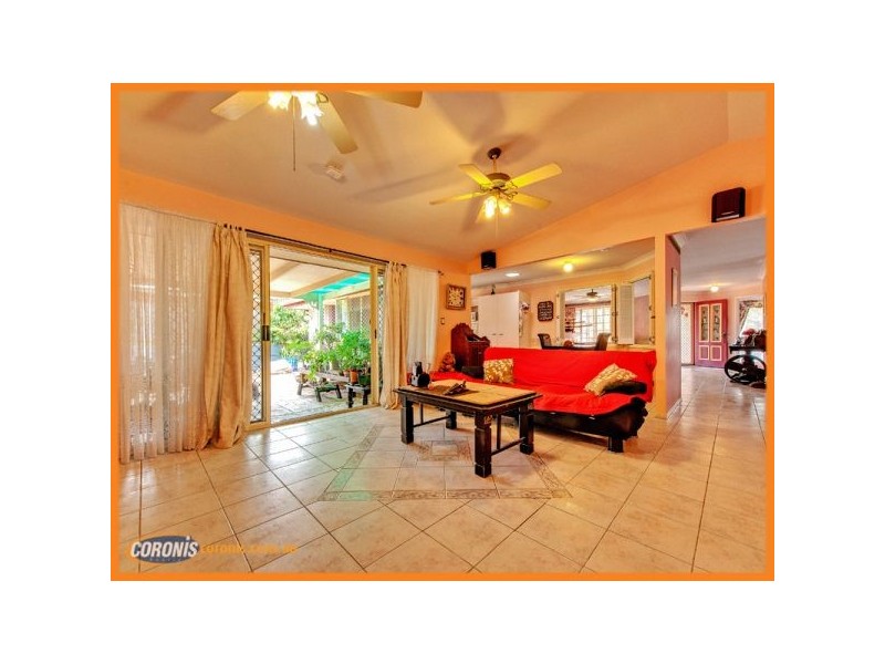 31 Bottlebrush Drive, Regents Park QLD 4118
