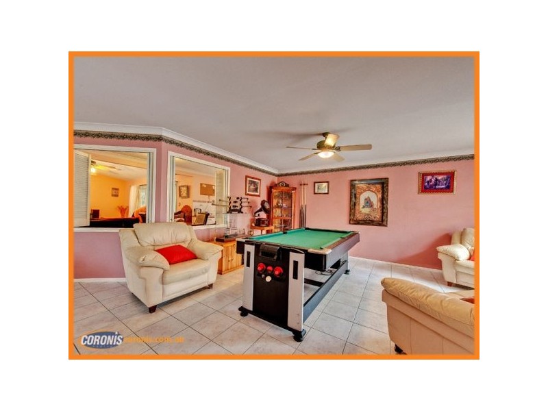 31 Bottlebrush Drive, Regents Park QLD 4118
