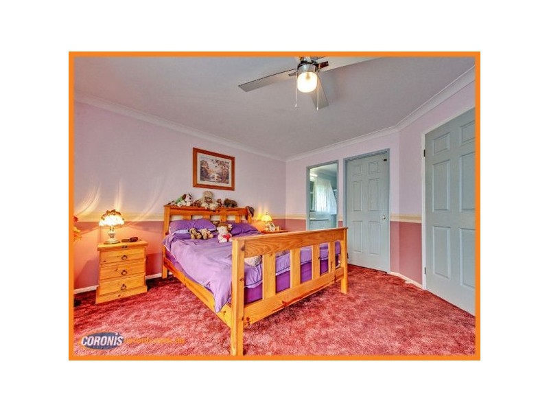 31 Bottlebrush Drive, Regents Park QLD 4118