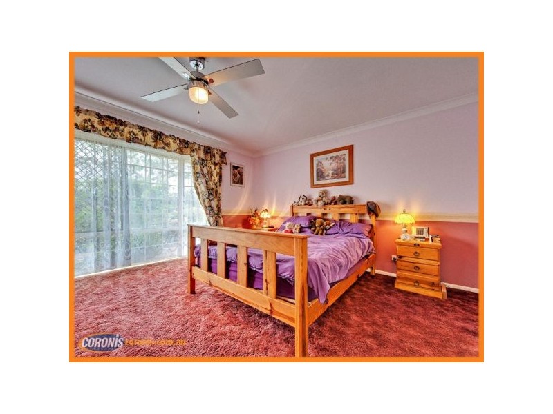 31 Bottlebrush Drive, Regents Park QLD 4118