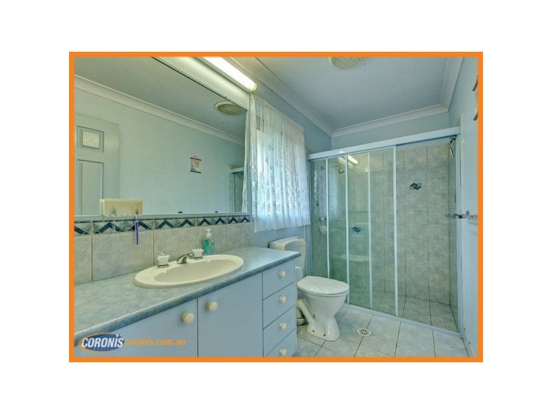 31 Bottlebrush Drive, Regents Park QLD 4118