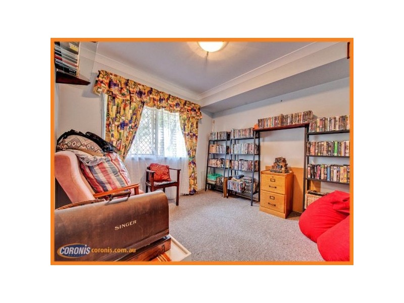 31 Bottlebrush Drive, Regents Park QLD 4118