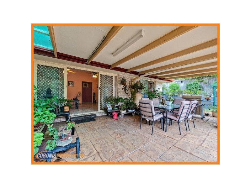 31 Bottlebrush Drive, Regents Park QLD 4118