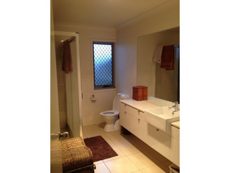 17 Central Green Avenue, Narangba QLD 4504