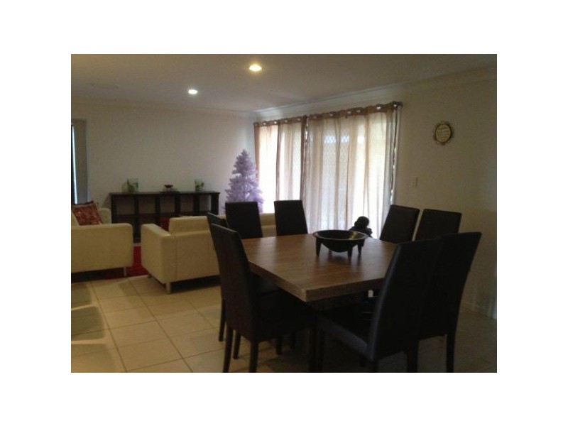 17 Central Green Avenue, Narangba QLD 4504