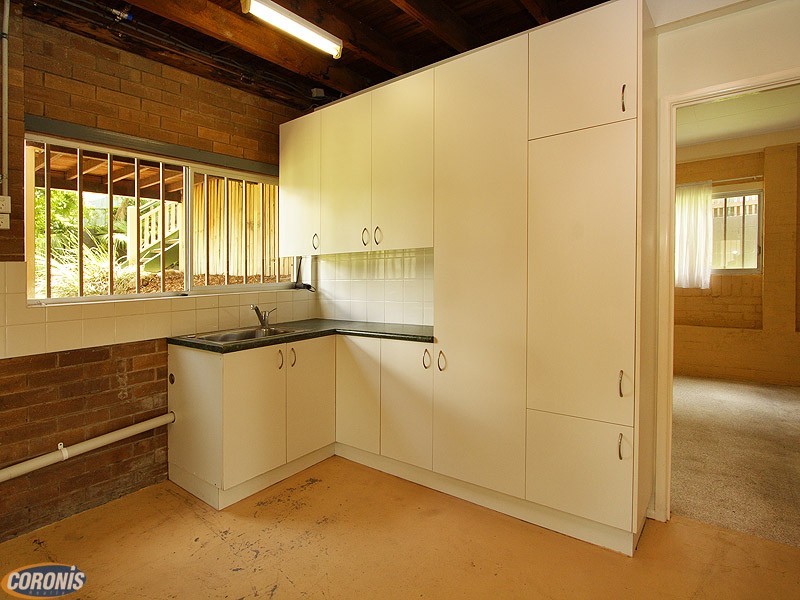 Arana Hills QLD 4054