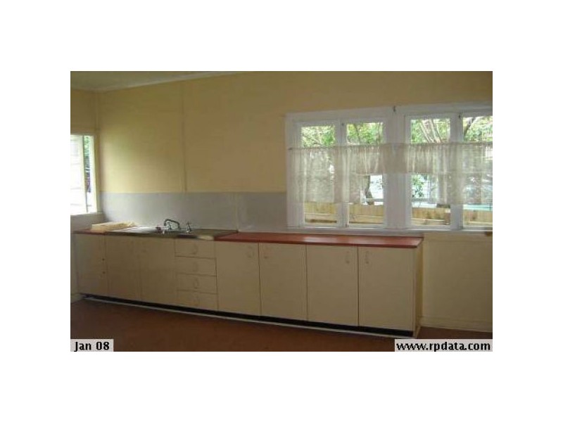 18 Crowley Street, Zillmere QLD 4034