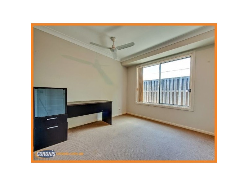 25 Stockdale Street, Pacific Pines QLD 4211