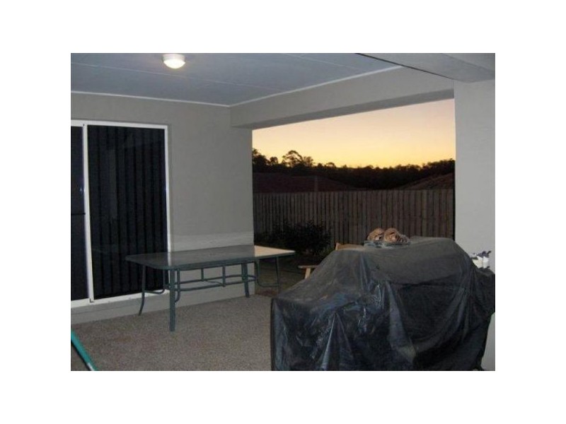 25 Stockdale Street, Pacific Pines QLD 4211