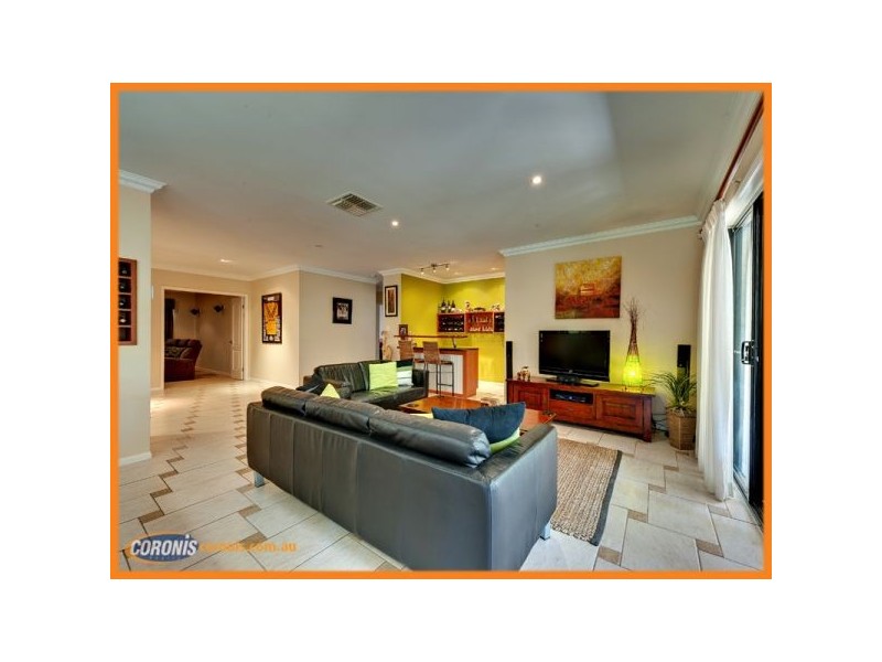 31-33 Oakview Circuit, Brookwater QLD 4300
