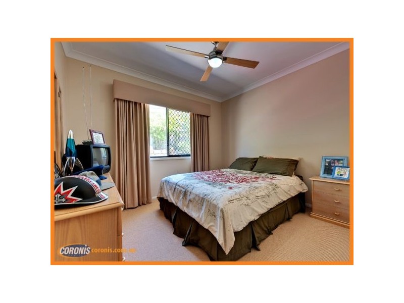 31-33 Oakview Circuit, Brookwater QLD 4300